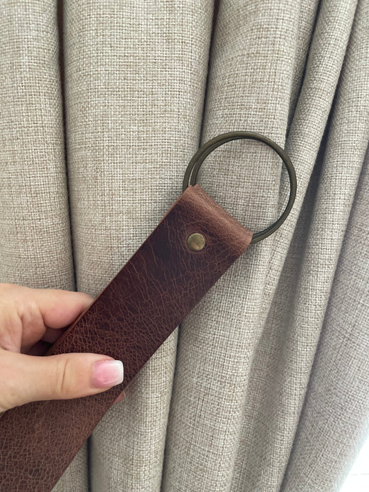 How to Measure for Curtain Tie Backs: Getting the Right Size