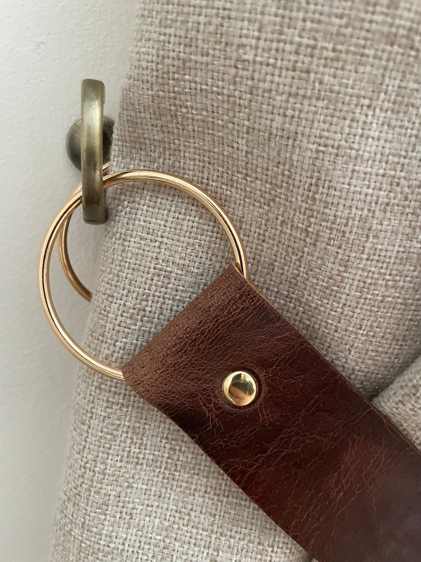 Handmade Wide Antique Brown Leather Curtain Tie Back: Thick O-Ring wide (Single)