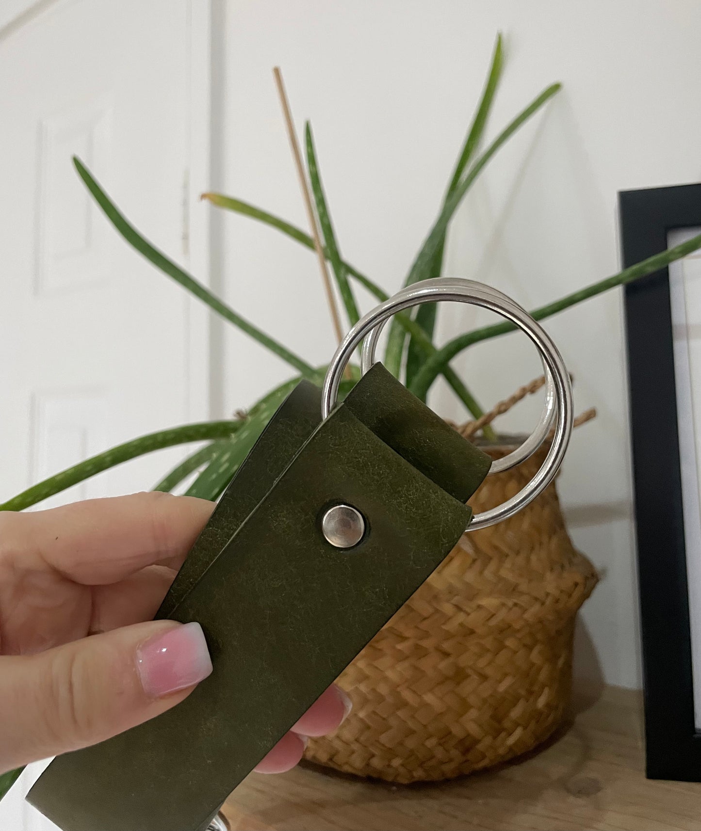 Handmade Wide Olive Green Leather Curtain Tie Back: Thick O-Ring wide (Single)