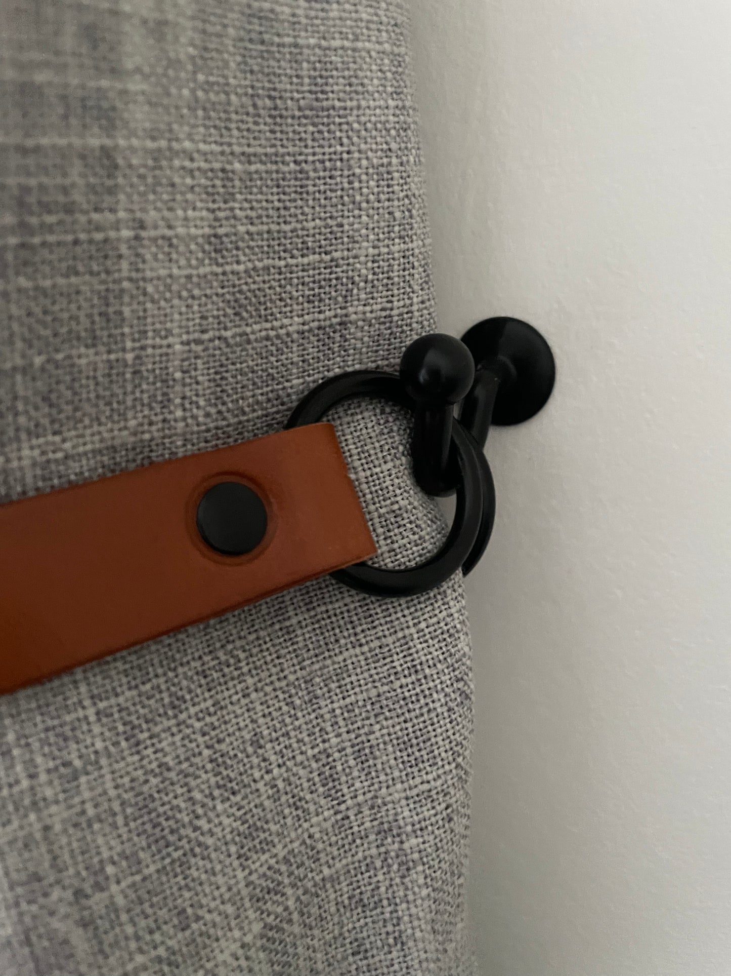 Leather Curtain Tie Back - Saddle Tan